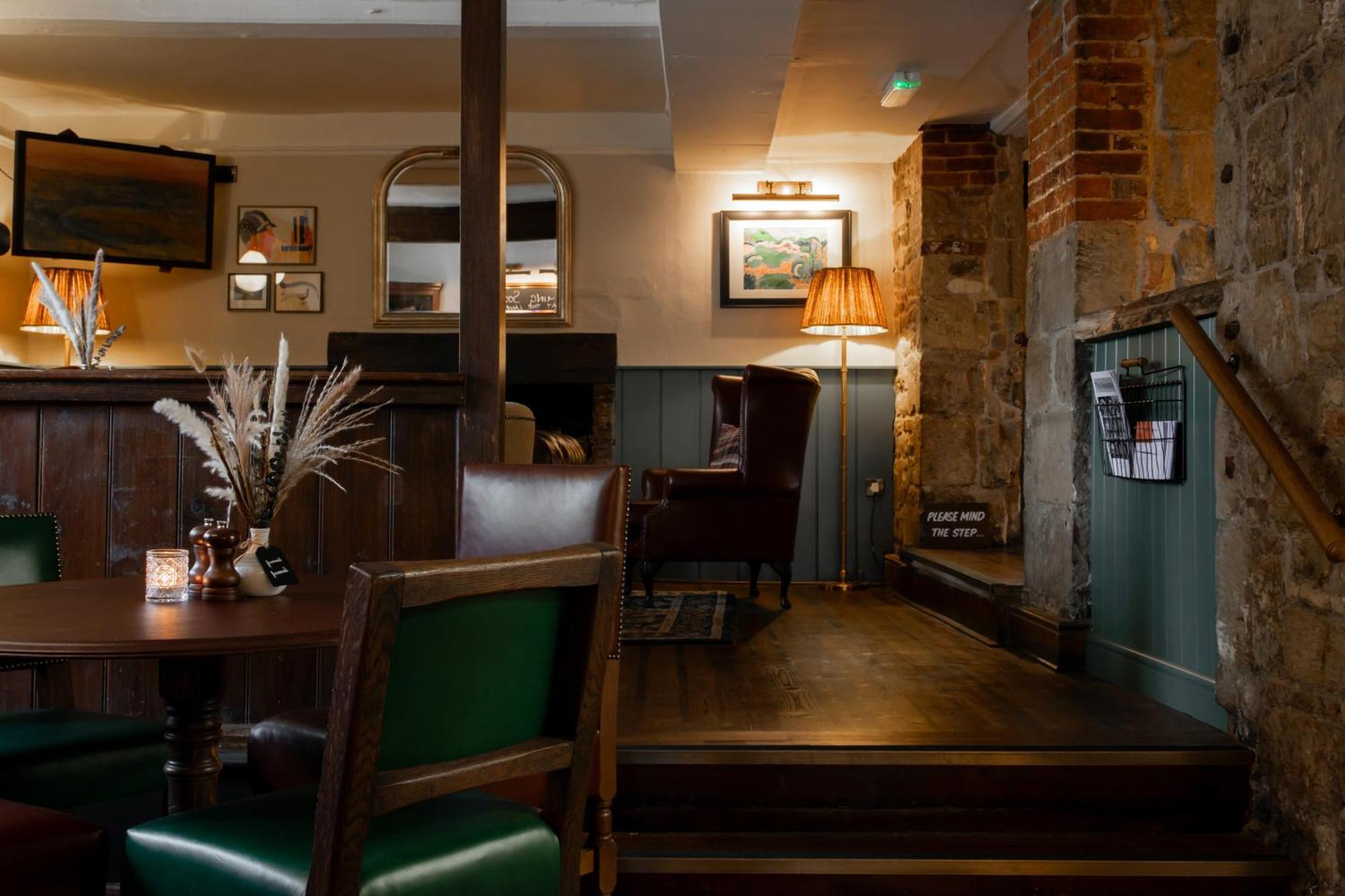 The Lamb Inn Hindon Exterior photo