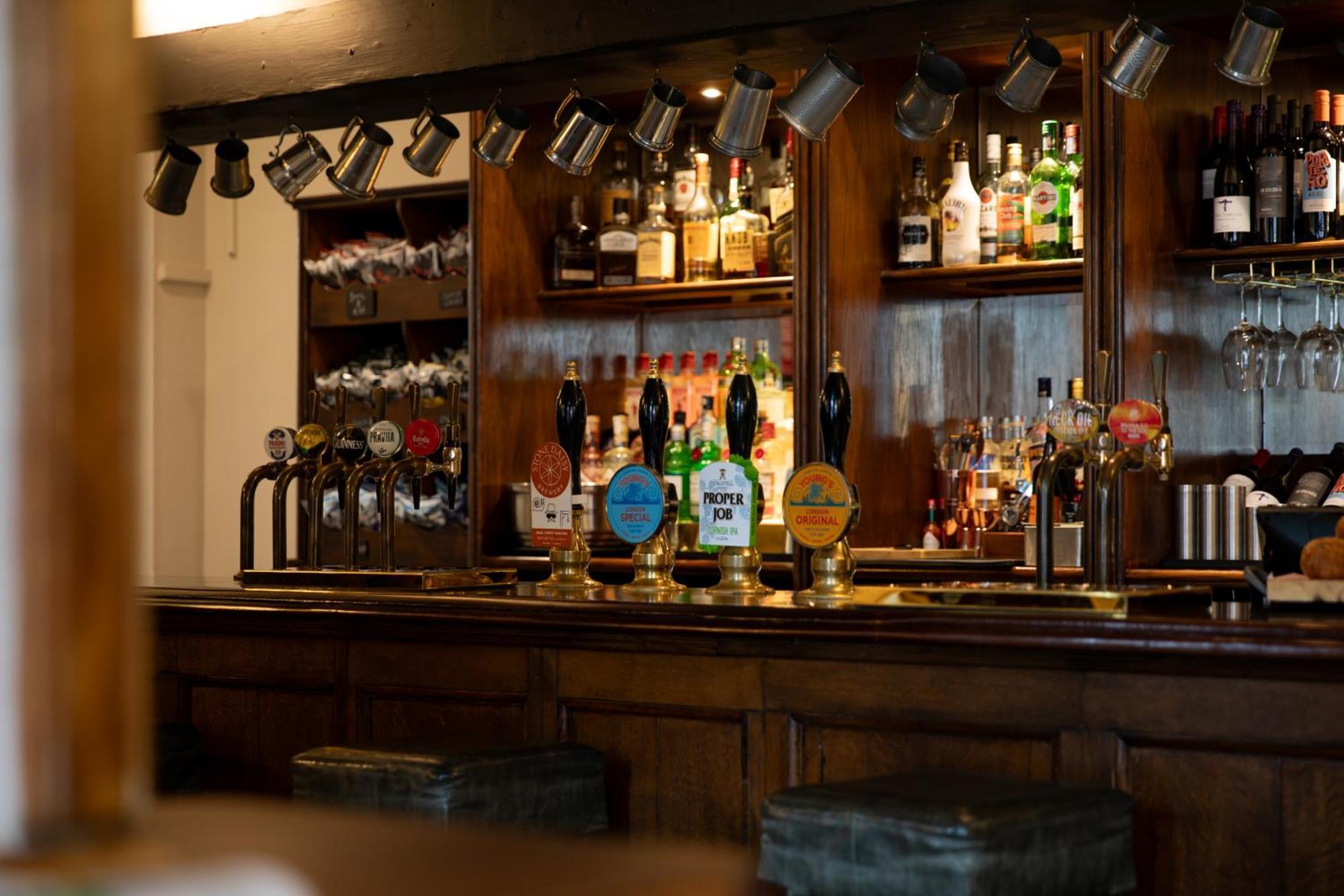 The Lamb Inn Hindon Exterior photo