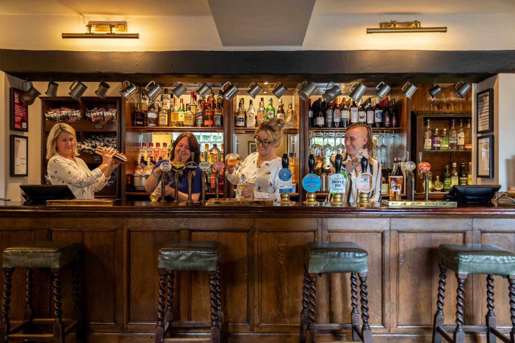 The Lamb Inn Hindon Exterior photo