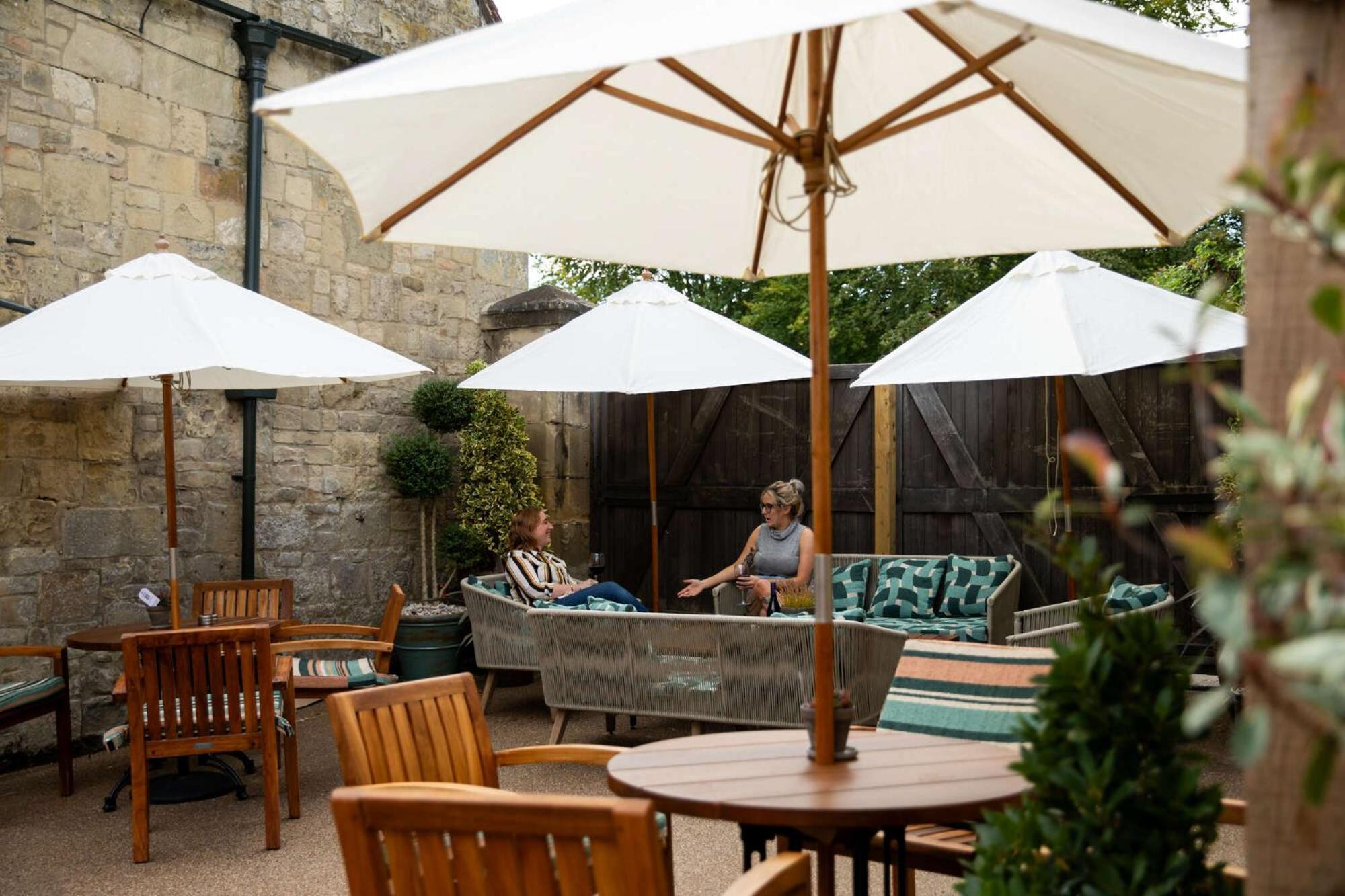 The Lamb Inn Hindon Exterior photo